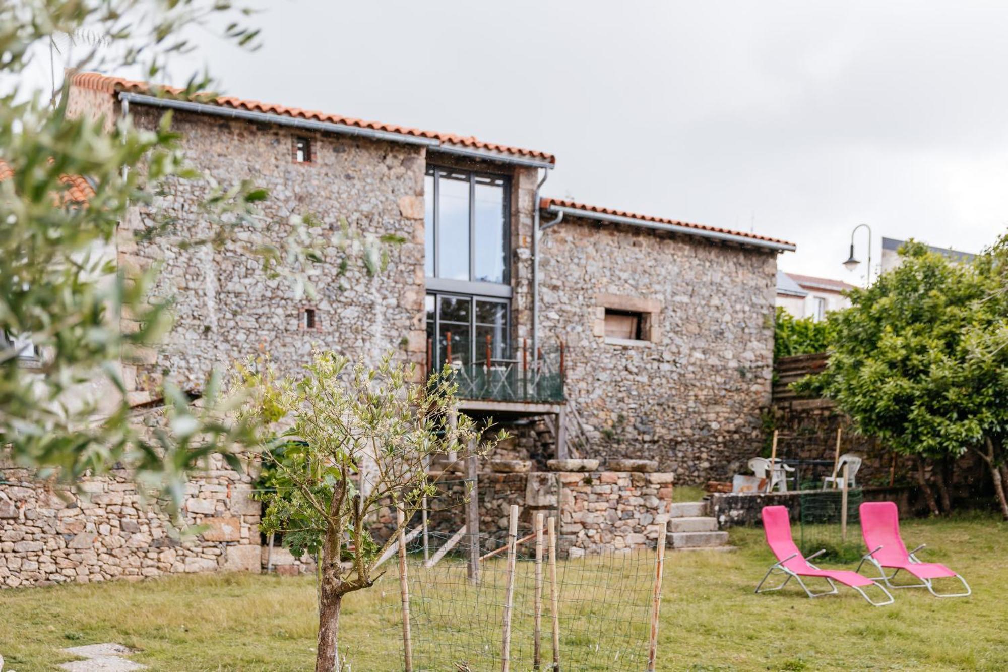 Le Logis Du Prieure Villa Les Châtelliers-Châteaumur Екстериор снимка